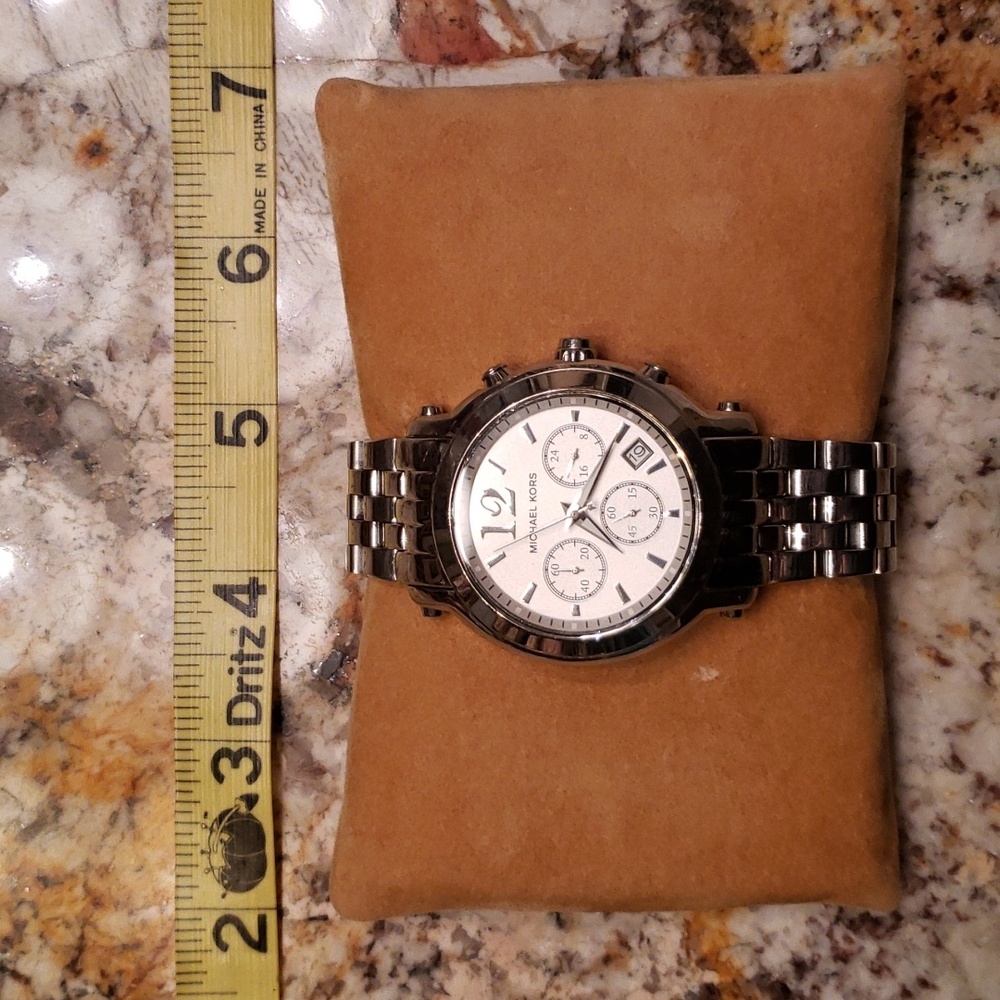 Michael Kors Womens Vintage Stainless Steel White Face Chronograph Watch MK-5171